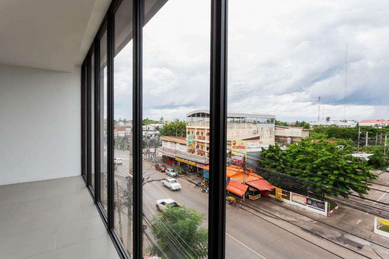 Clay Hotel Udonthani Exterior foto